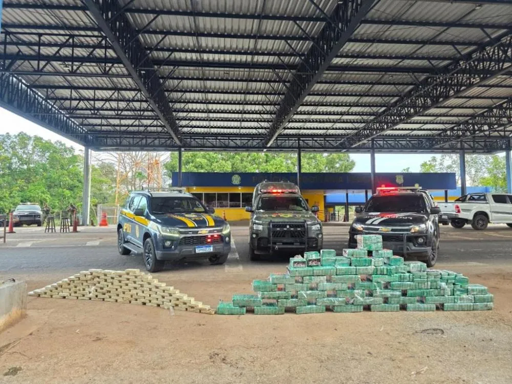 Forças de segurança apreendem 550 quilos de cocaína e causam R$ 9,9 milhões de prejuízo às facções