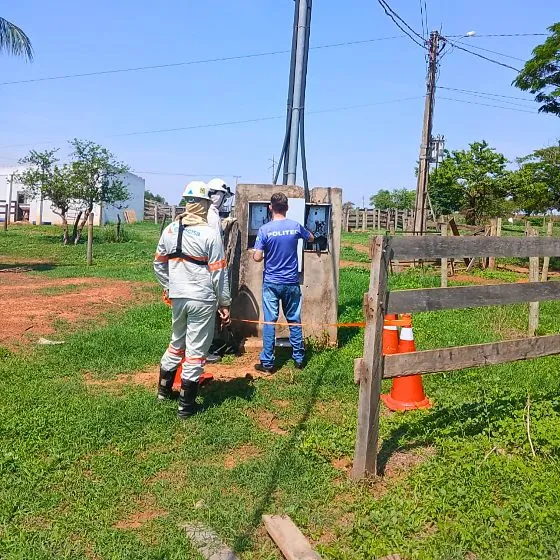 Funcionário de haras é preso em flagrante por furto de energia