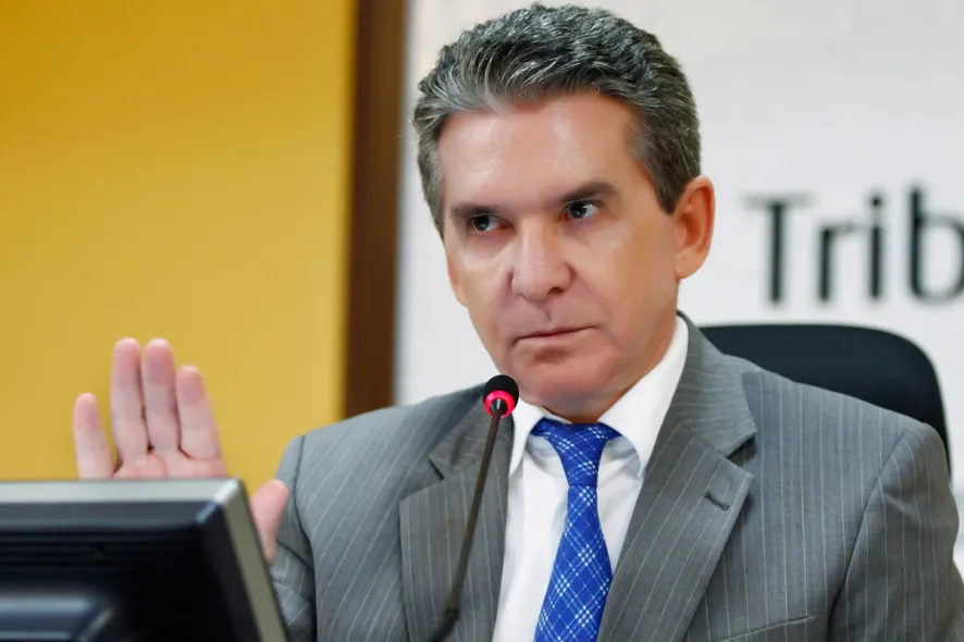Presidente do TCE é preso pela Polícia Federal por irregularidades na gestão de contratos administrativos